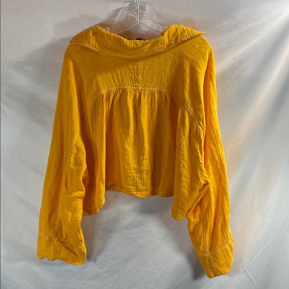 7 For All Mankind Yellow Cotton Blouse and Short Set - Picture 6 of 11